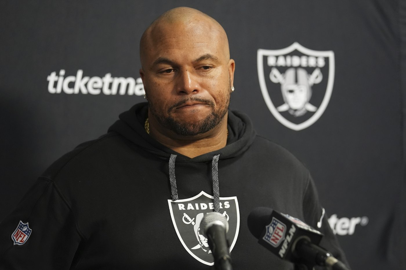 Raiders allow points on 6 of 7 drives and lose 6th straight game | iNFOnews.ca Raiders allow points on 6 of 7 drives and lose 6th straight game | iNFOnews.ca