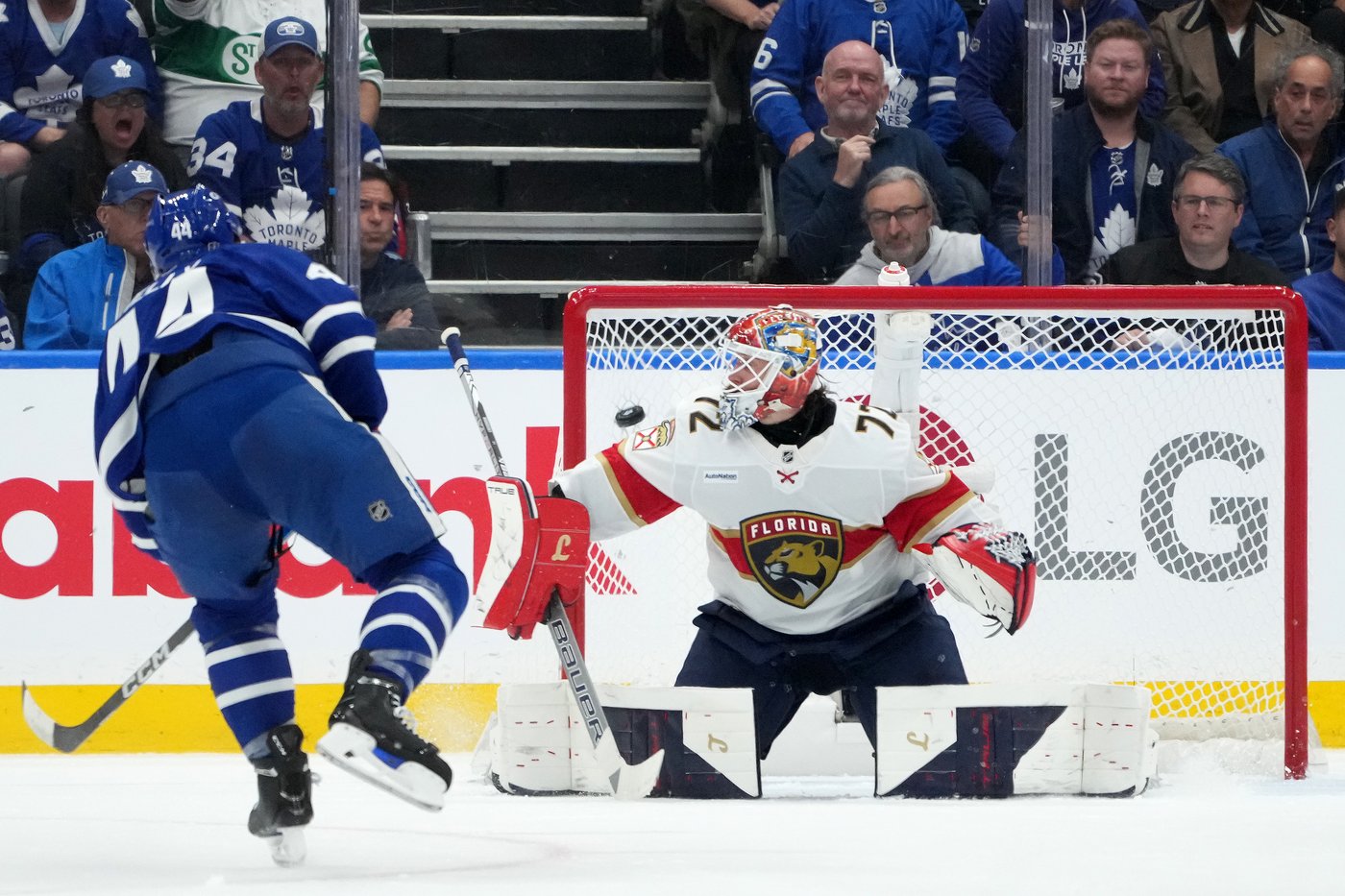 Panthers goalie Sergei Bobrovsky turns in mediocre performance in Game 1 loss | iNFOnews.ca