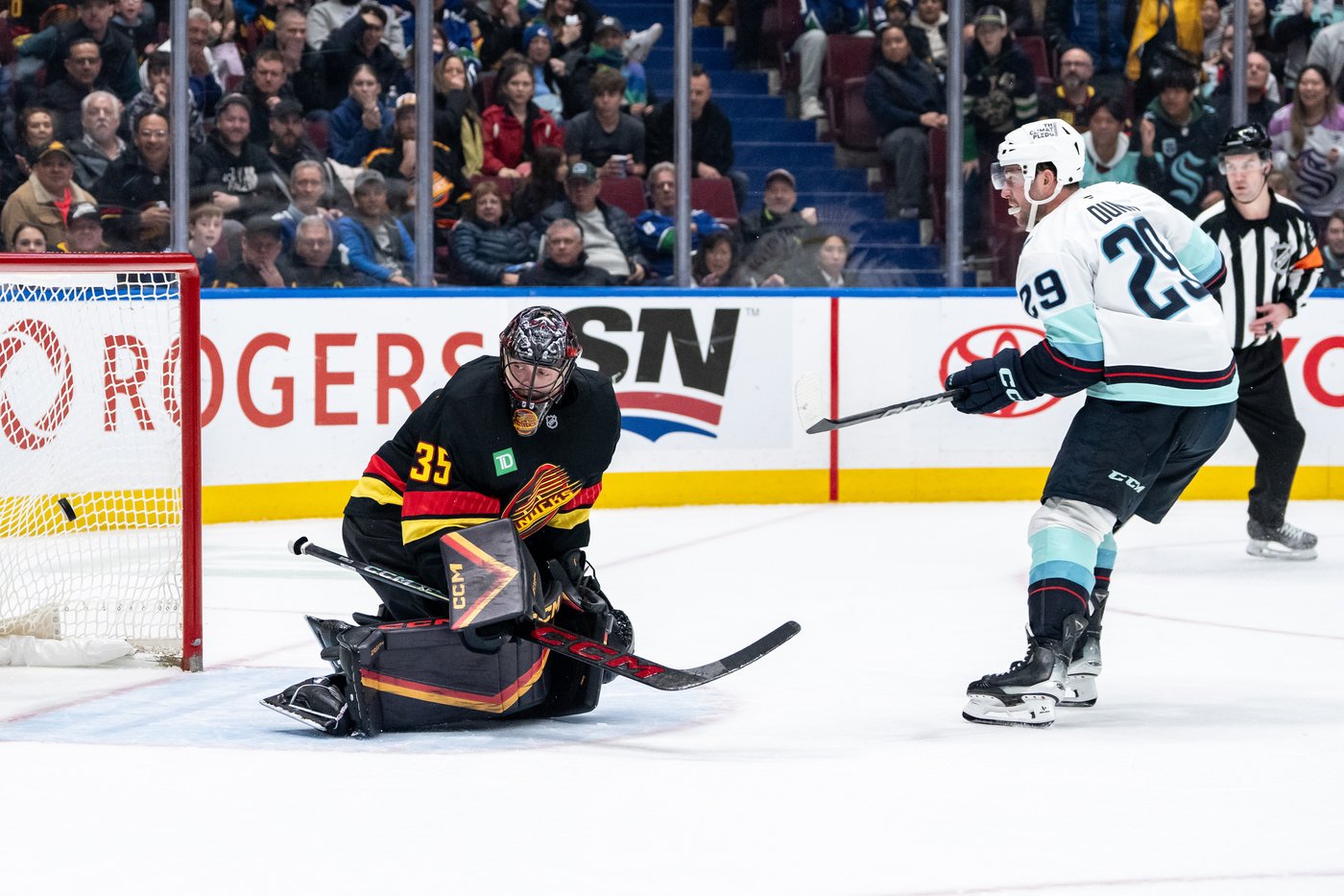 Vince Dunn's second goal comes in overtime as Kraken rally past Canucks 5-4 | iNFOnews.ca Vince Dunn's second goal comes in overtime as Kraken rally past Canucks 5-4 | iNFOnews.ca