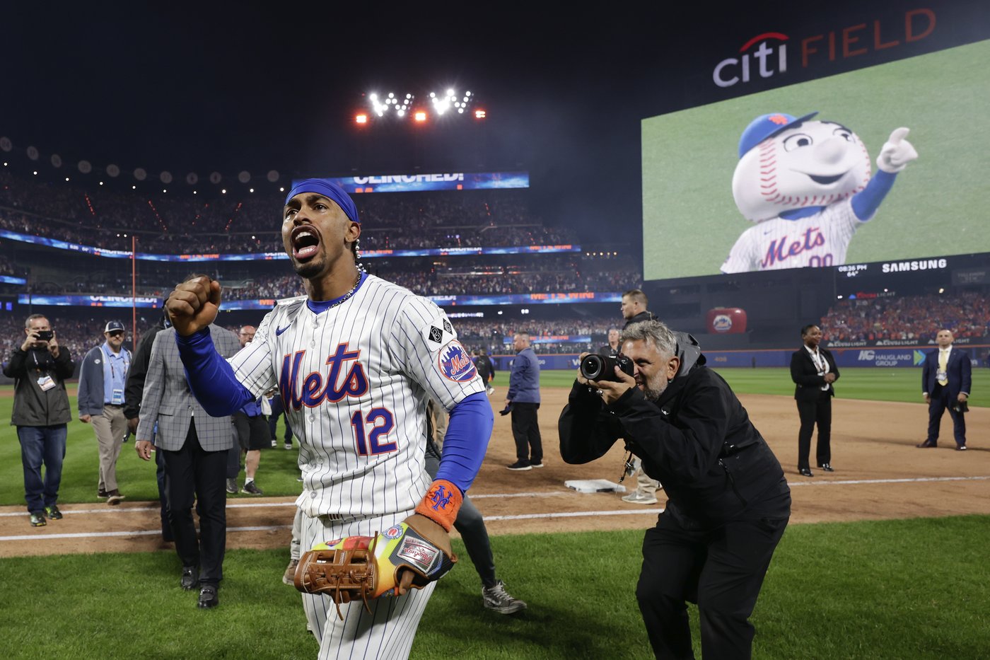Francisco Lindor's grand slam sends Mets into NLCS with 4-1 win over Phillies in Game 4 of NLDS | iNFOnews.ca Francisco Lindor's grand slam sends Mets into NLCS with 4-1 win over Phillies in Game 4 of NLDS | iNFOnews.ca