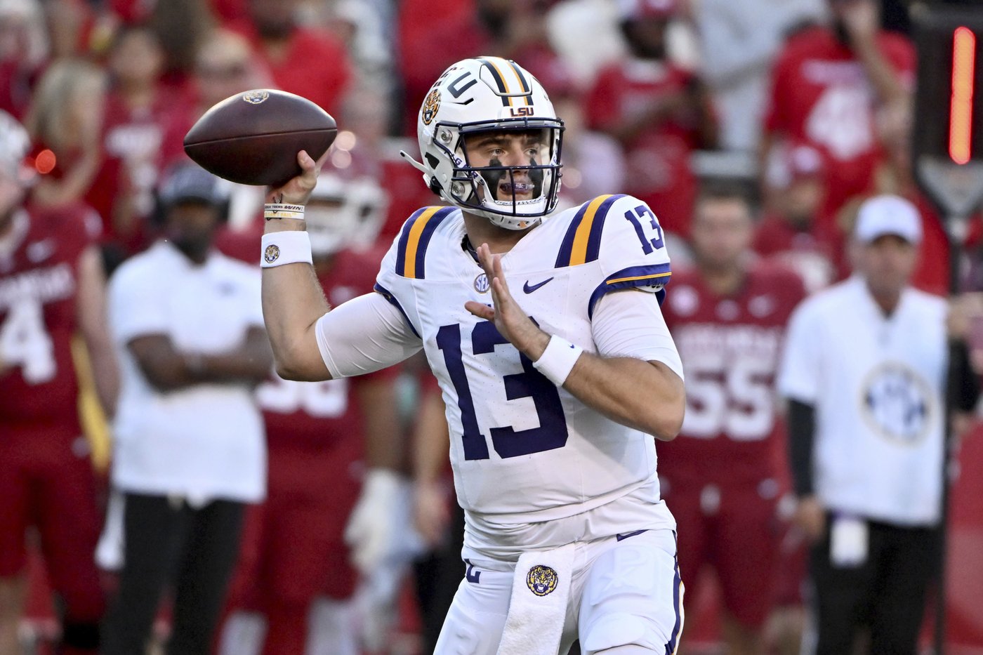 No. 8 LSU beats Arkansas 34-10 behind Durham's three touchdowns, Ramos' four field goals | iNFOnews.ca No. 8 LSU beats Arkansas 34-10 behind Durham's three touchdowns, Ramos' four field goals | iNFOnews.ca