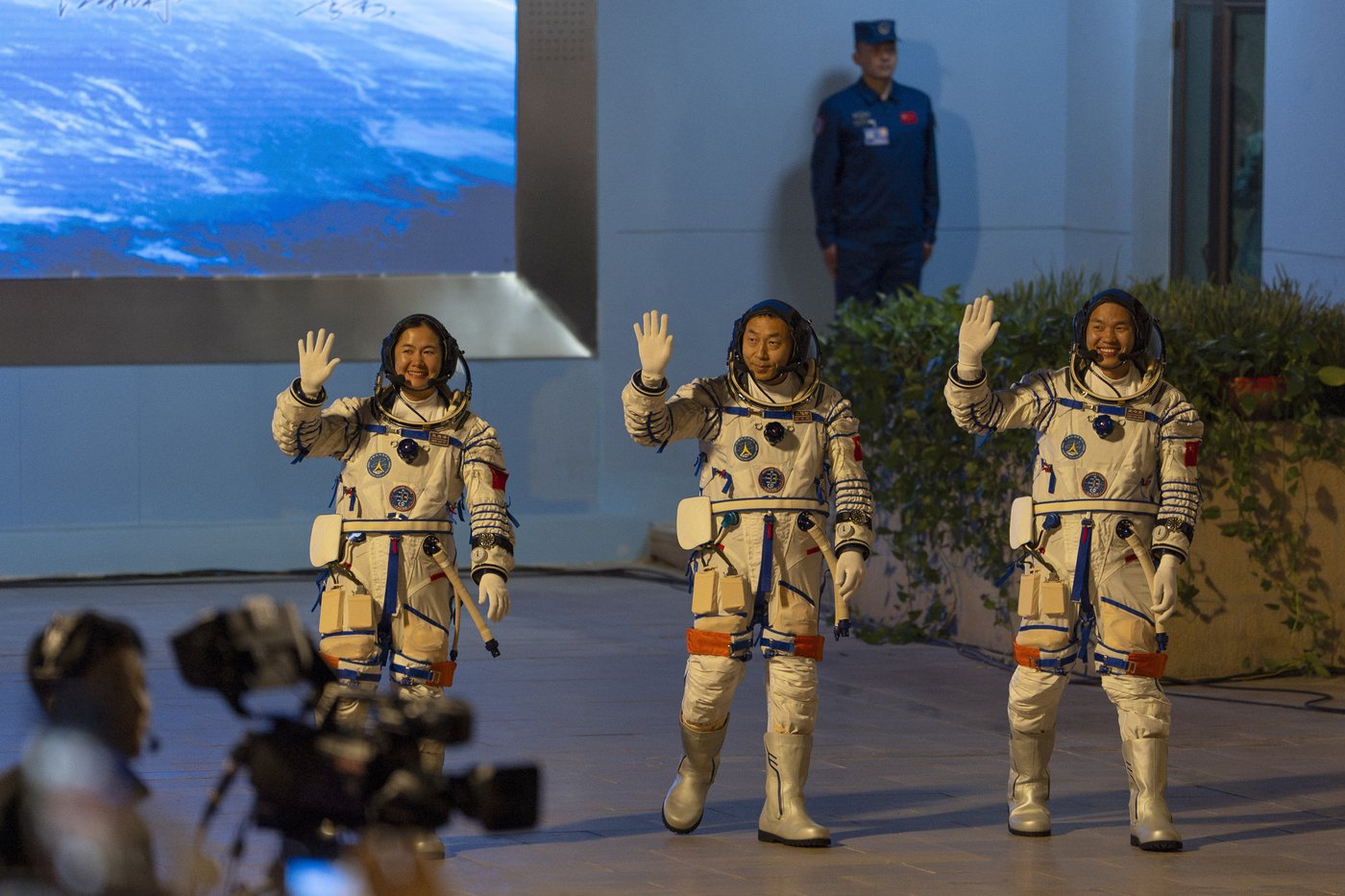 3 astronauts return to Earth after 6 months on China's space station | iNFOnews.ca