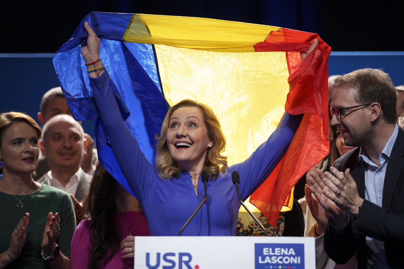 Romanian soccer leader urges fans to keep country pro-European ahead of state presidential election | iNFOnews.ca