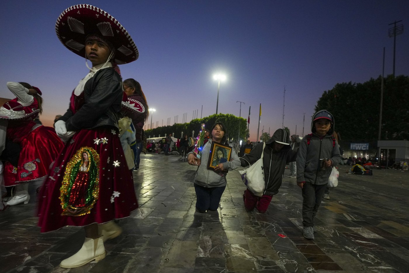 Millions mark Mexico's Virgin of Guadalupe Day but calls for a truce in drug violence go unheeded | iNFOnews.ca