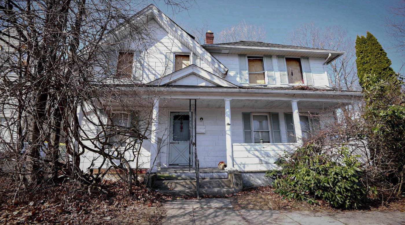 Man who says he was held captive in Connecticut home for 20 years makes his first public comments | iNFOnews.ca