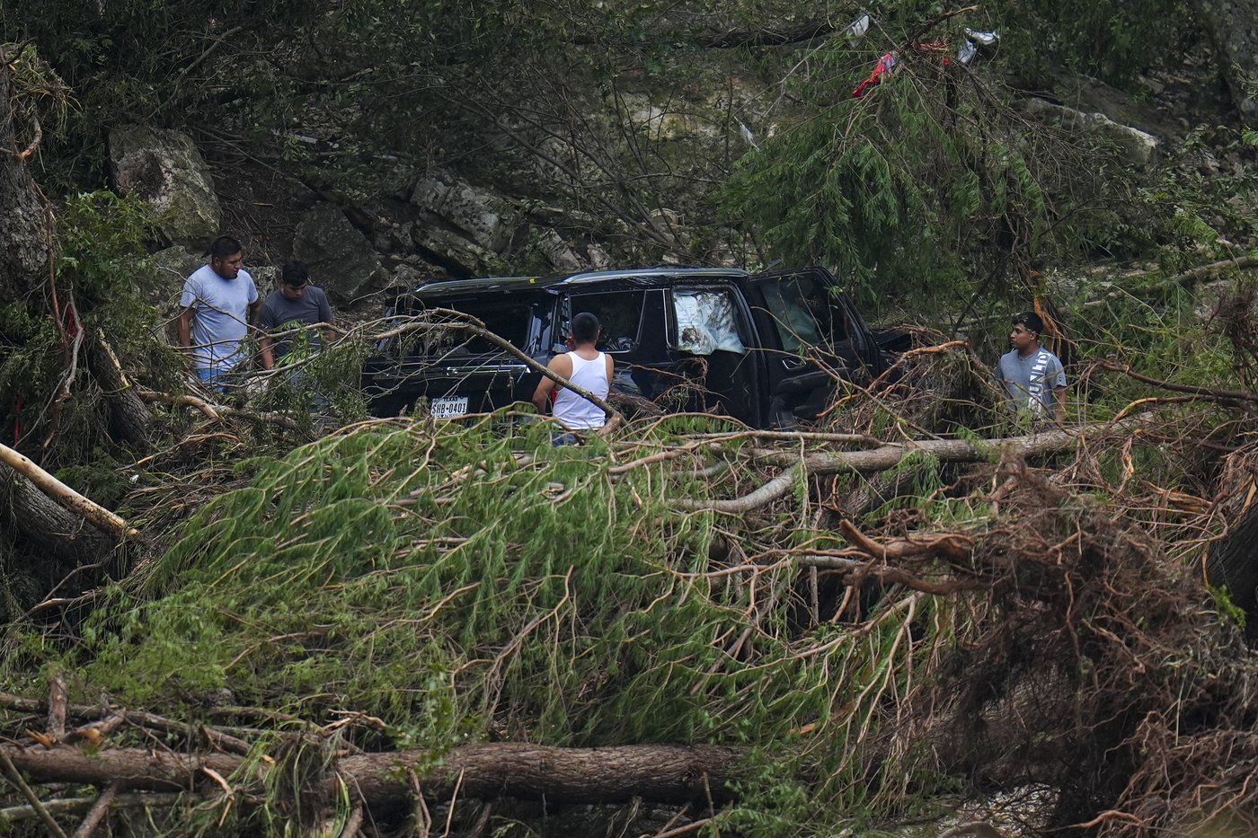 PHOTO COLLECTION: Texas floods leave dozens dead and missing as rescuers search devastated landscape | iNFOnews.ca PHOTO COLLECTION: Texas floods leave dozens dead and missing as rescuers search devastated landscape | iNFOnews.ca