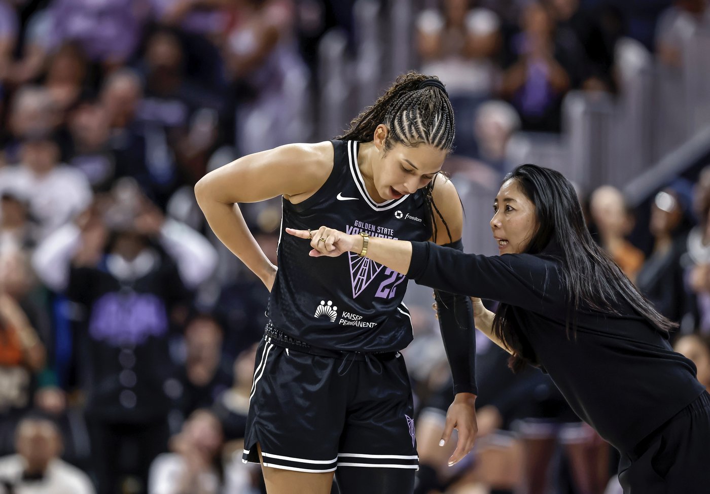 Golden State Valkyries' Natalie Nakase voted WNBA Coach of the Year after reaching playoffs | iNFOnews.ca Golden State Valkyries' Natalie Nakase voted WNBA Coach of the Year after reaching playoffs | iNFOnews.ca