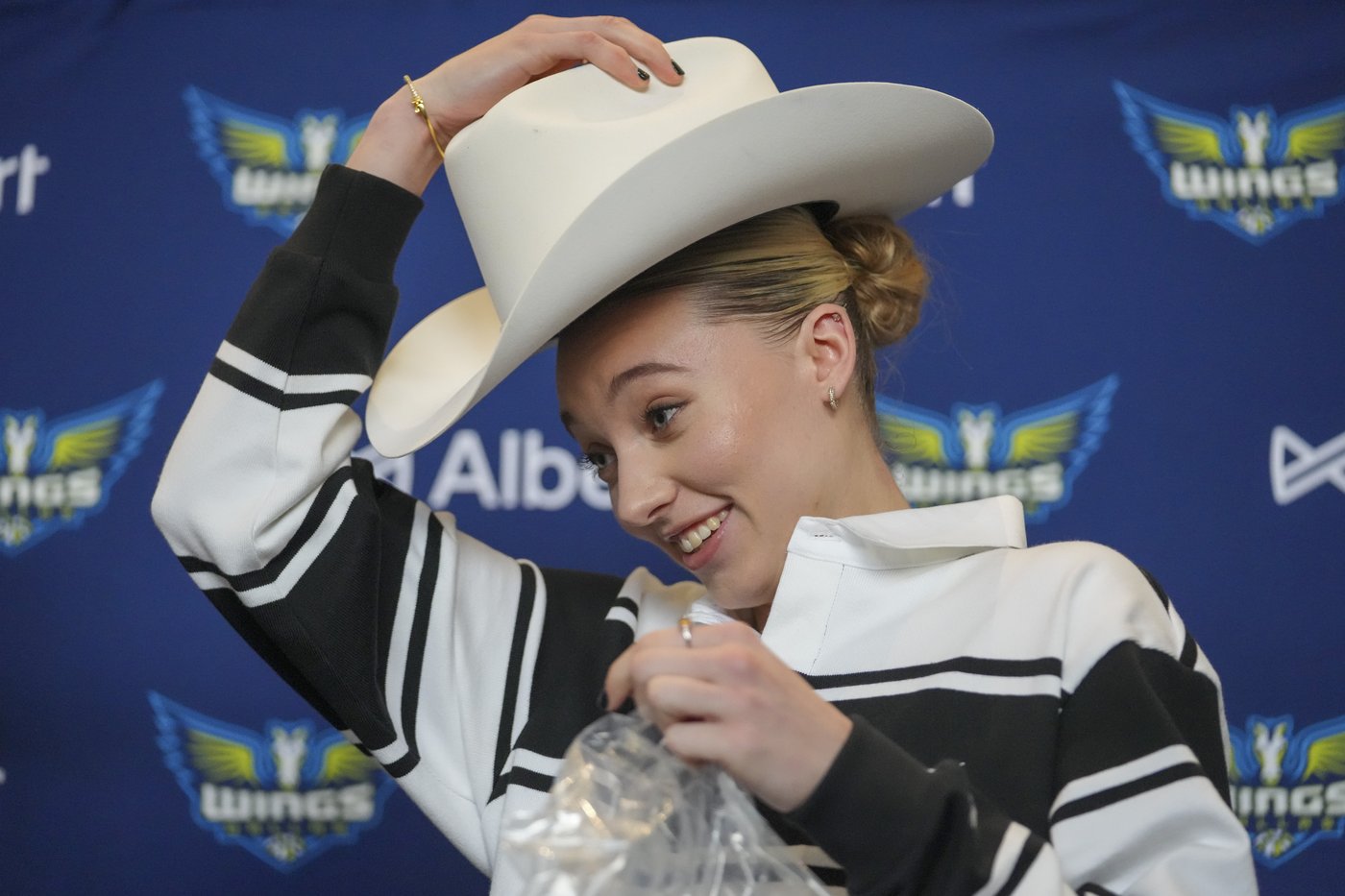Paige Bueckers raised expectations and excitement level for Dallas Wings months before WNBA draft | iNFOnews.ca Paige Bueckers raised expectations and excitement level for Dallas Wings months before WNBA draft | iNFOnews.ca