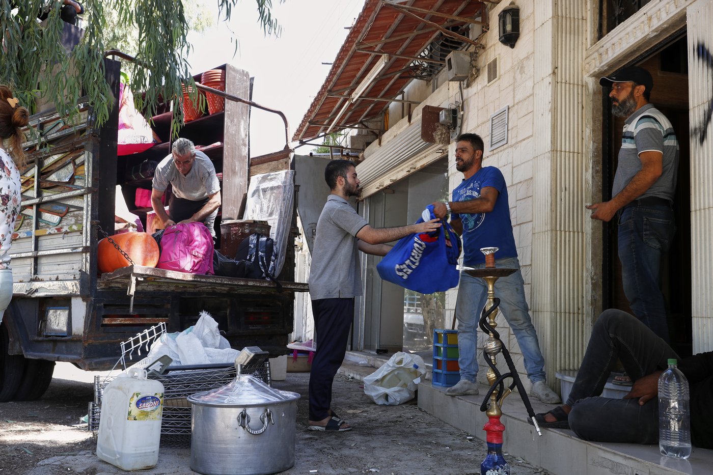 Alawite families flee Damascus suburb after violence and eviction threats | iNFOnews.ca Alawite families flee Damascus suburb after violence and eviction threats | iNFOnews.ca