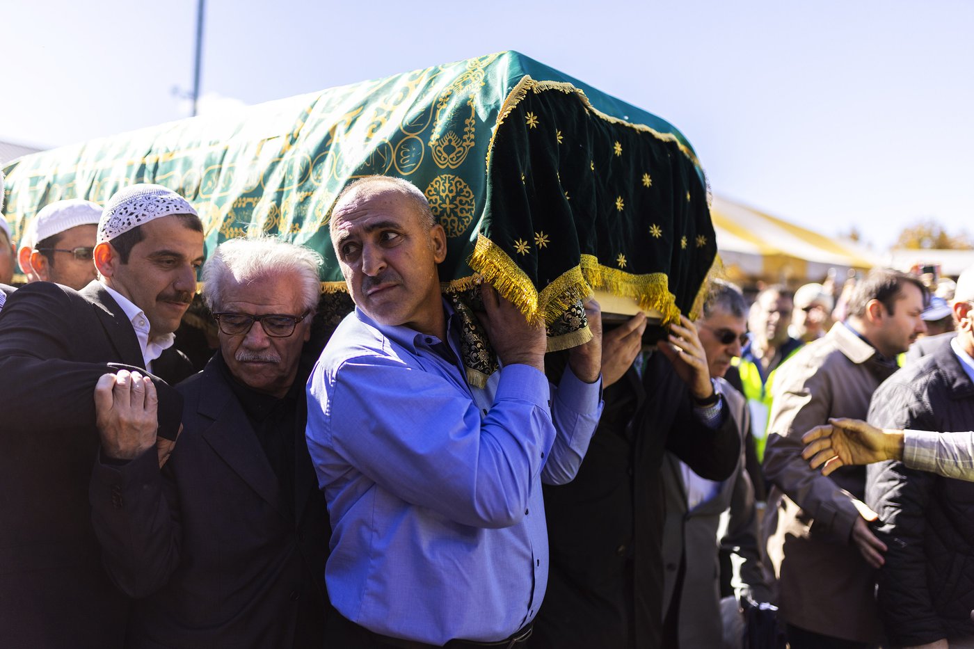 Thousands mourn Fethullah Gülen, a Turkish spiritual leader who died in the US | iNFOnews.ca Thousands mourn Fethullah Gülen, a Turkish spiritual leader who died in the US | iNFOnews.ca