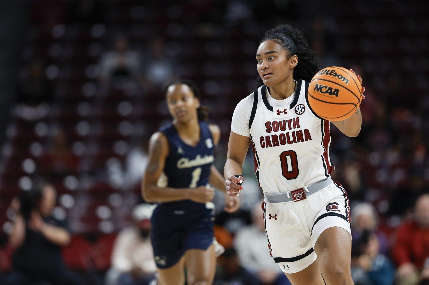 Edwards scores 20 as No. 2 South Carolina wins 64th straight at home, 82-46 over Charleston Southern | iNFOnews.ca