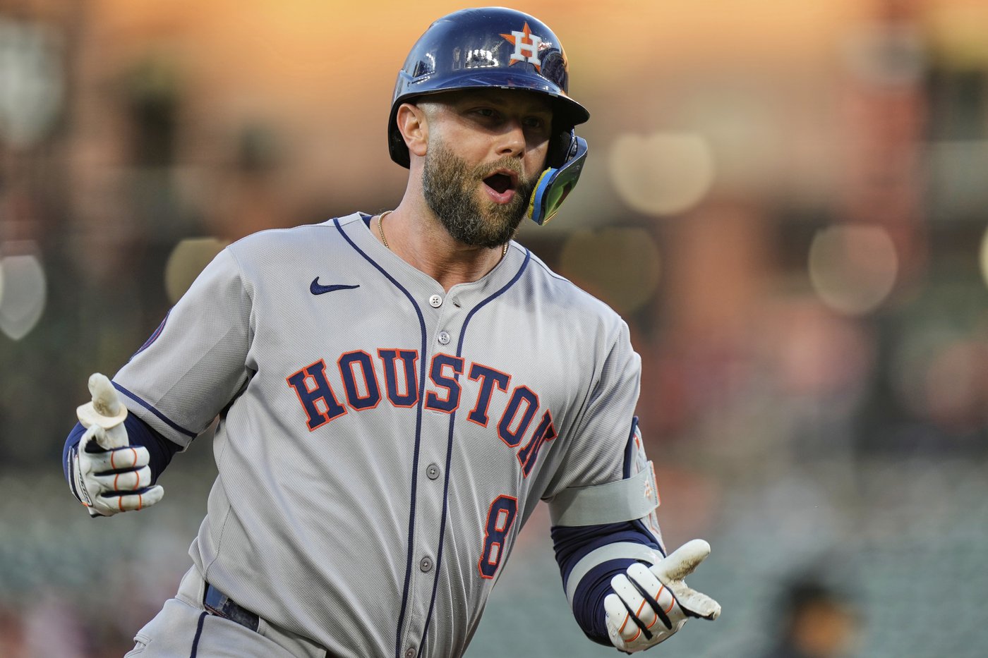 Walker and Diaz hit HRs, Sánchez goes 5 for 5 as Astros beat Orioles 7-2 to end 4-game skid | iNFOnews.ca