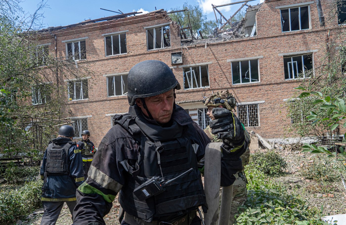 4 people killed, multiple others injured in Russia and Ukraine as they trade aerial attacks | iNFOnews.ca