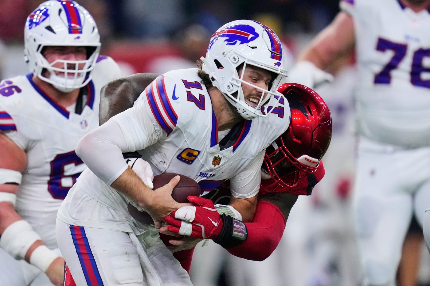 Texans' defense shines with 8 sacks, 3 turnovers in win over Bills | iNFOnews.ca Texans' defense shines with 8 sacks, 3 turnovers in win over Bills | iNFOnews.ca