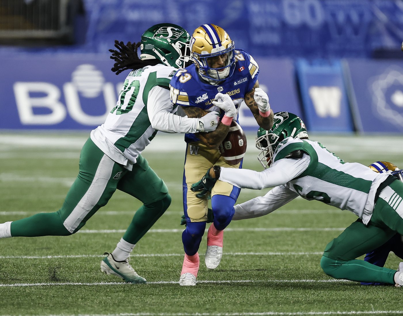 Blue Bombers beat Roughriders 17-16 on Castillo's last-second field goal | iNFOnews.ca