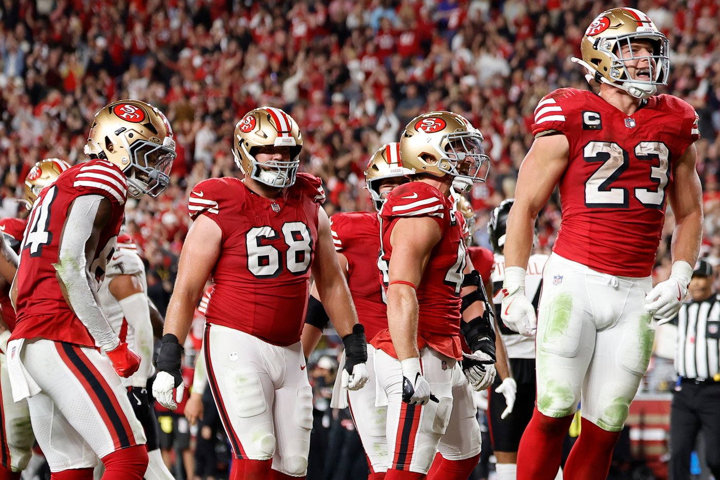 Christian McCaffrey's 200-yard game from scrimmage powers 49ers past Falcons 20-10 | iNFOnews.ca