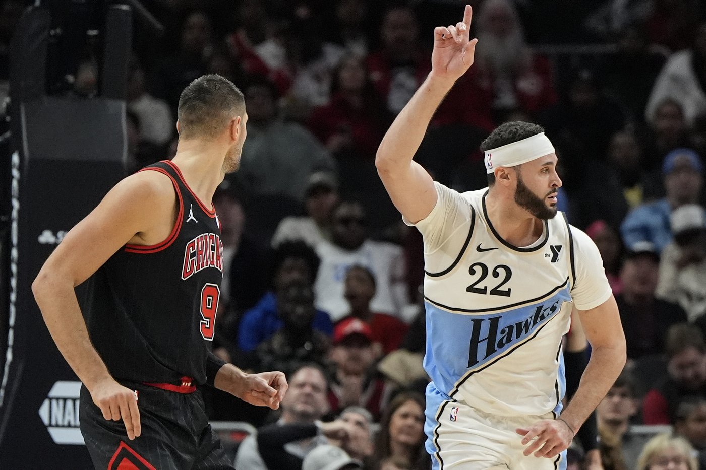 Hawks erase 21-point deficit by scoring 50 in the 4th quarter in a 141-133 win over the Bulls | iNFOnews.ca