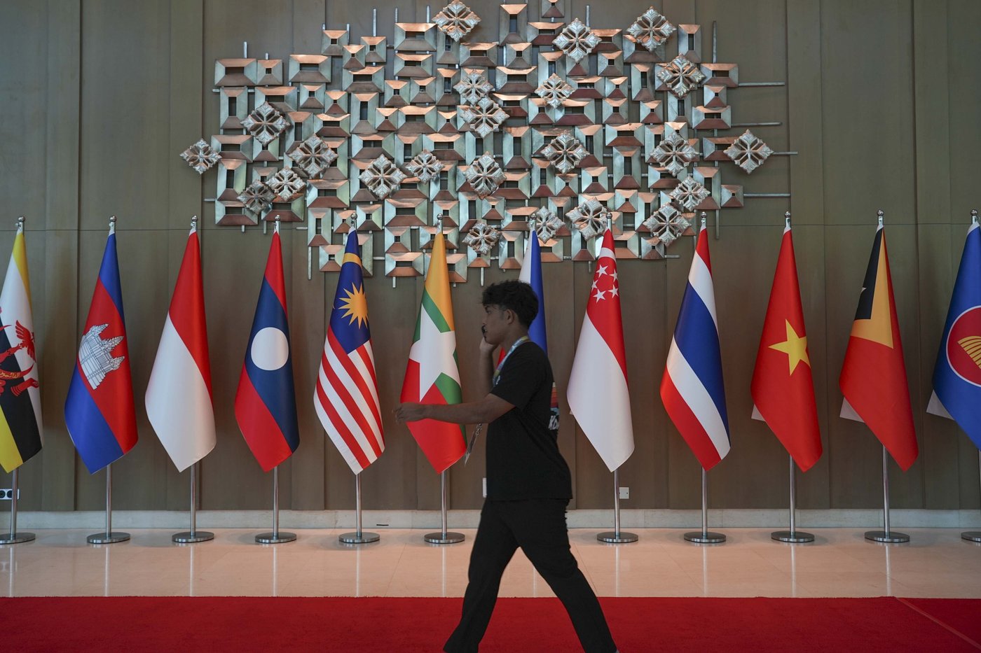 Southeast Asian foreign ministers seek breakthrough in Myanmar conflict and South China Sea disputes | iNFOnews.ca