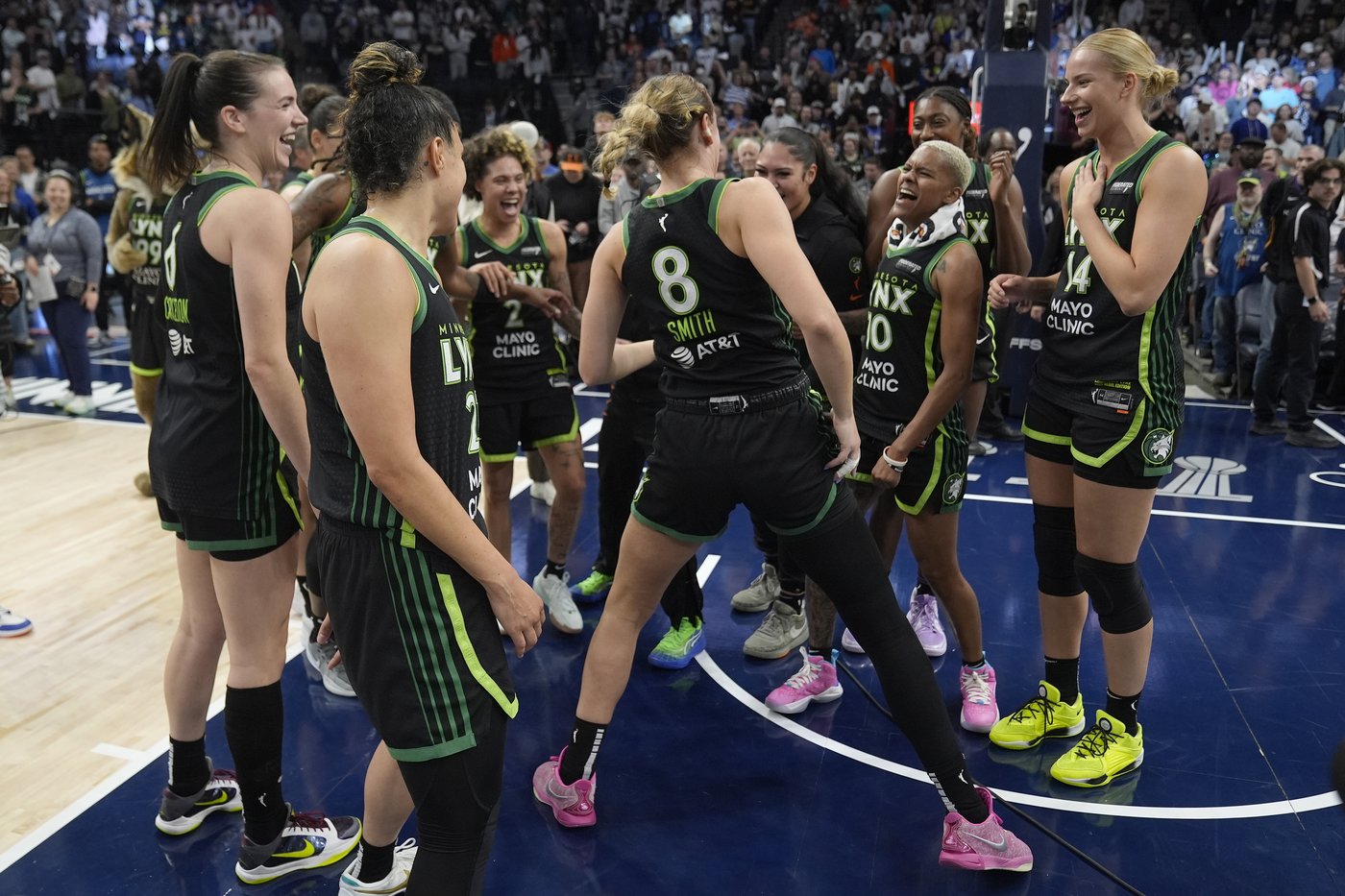 Lynx return to finals with 88-77 win over Sun in Game 5 behind Collier's 27 points, 11 rebounds | iNFOnews.ca