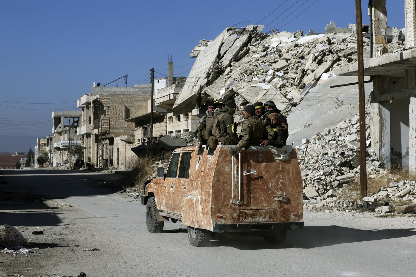 Syria launches counterattacks in an attempt to halt insurgency, as Iran's top diplomat meets Assad | iNFOnews.ca Syria launches counterattacks in an attempt to halt insurgency, as Iran's top diplomat meets Assad | iNFOnews.ca