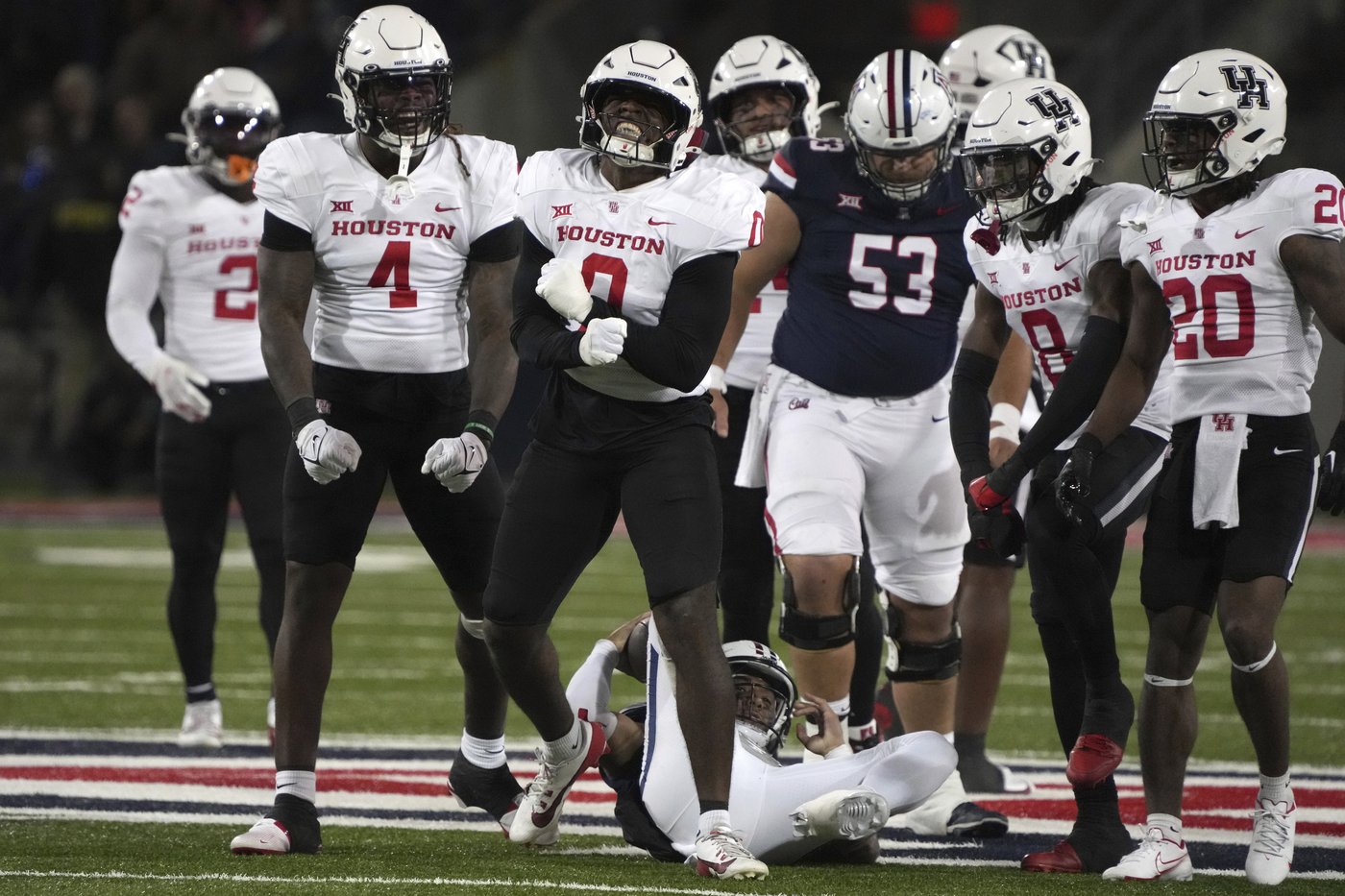 Noah Fifita throws for 2 TDs, Arizona ends 5-game losing streak with 27-3 win over Houston | iNFOnews.ca