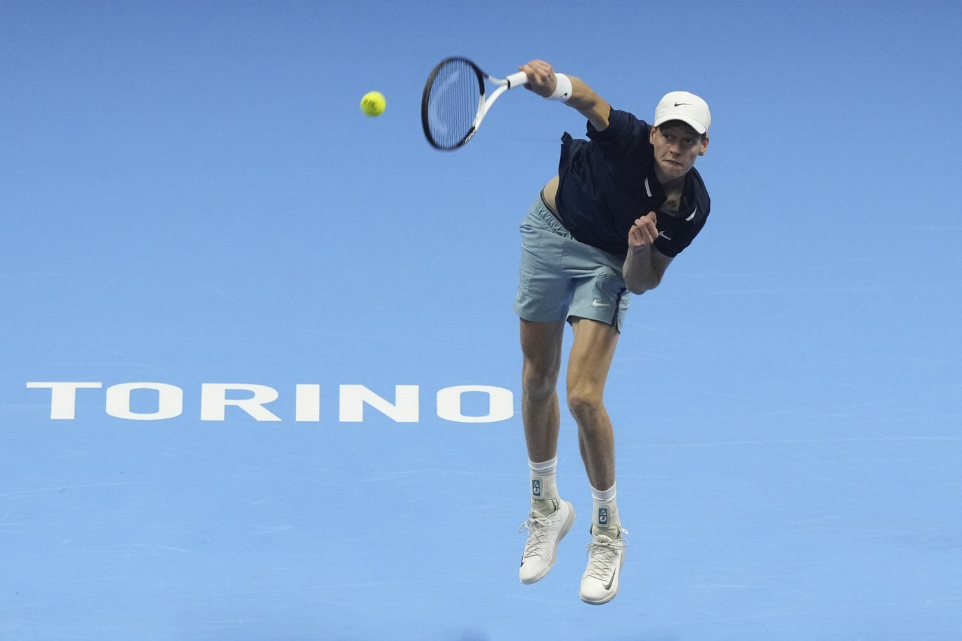 Fritz frustrates Medvedev and the Russian loses his temper at the ATP Finals. Sinner beats De Minaur | iNFOnews.ca