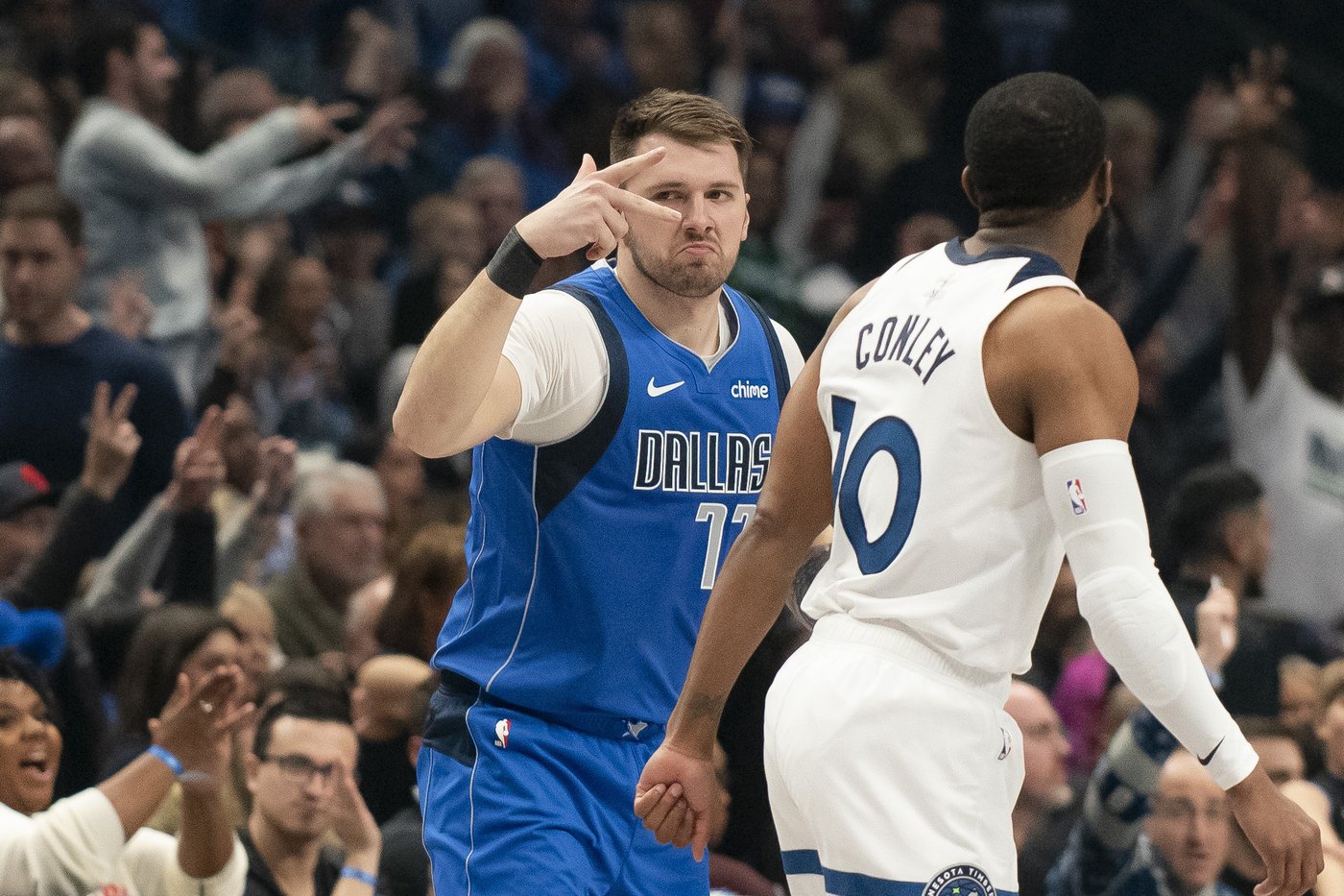 Mavs star Luka Doncic will be out about a month before check on calf injury, AP source says | iNFOnews.ca