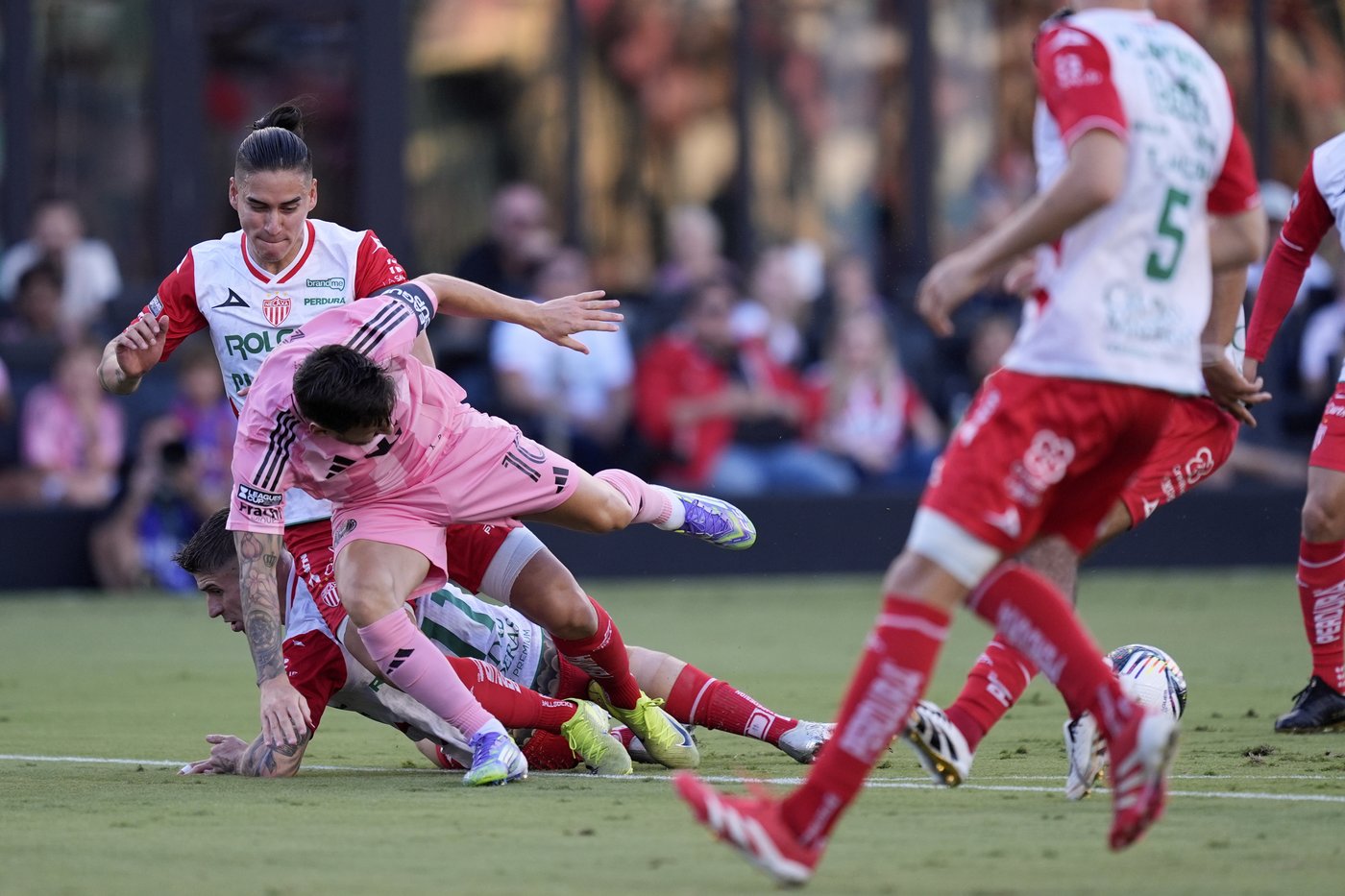 Messi has a 'minor' muscle injury, Inter Miami says timeline for return is unknown | iNFOnews.ca Messi has a 'minor' muscle injury, Inter Miami says timeline for return is unknown | iNFOnews.ca