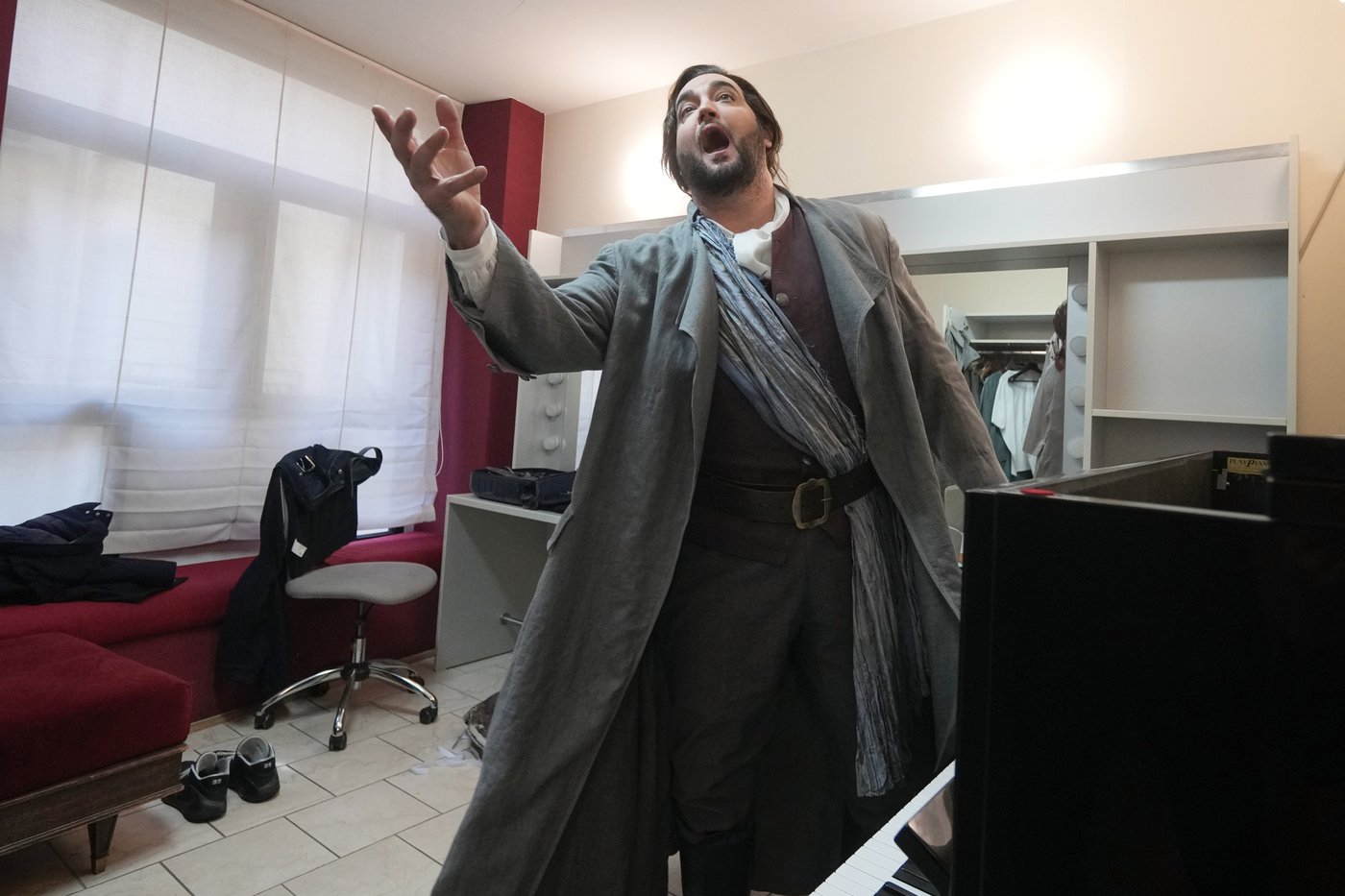 American tenor Brian Jagde gets last-minute call to sing in La Scala's gala season premiere | iNFOnews.ca American tenor Brian Jagde gets last-minute call to sing in La Scala's gala season premiere | iNFOnews.ca