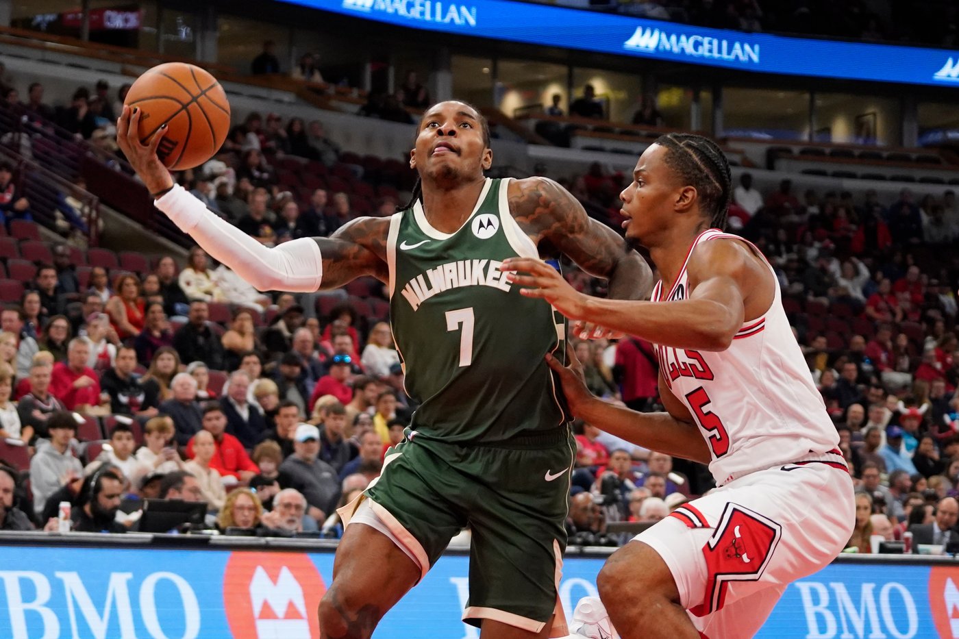 Porter won't play in Bucks' two-game road trip after spraining his ankle in season opener | iNFOnews.ca Porter won't play in Bucks' two-game road trip after spraining his ankle in season opener | iNFOnews.ca