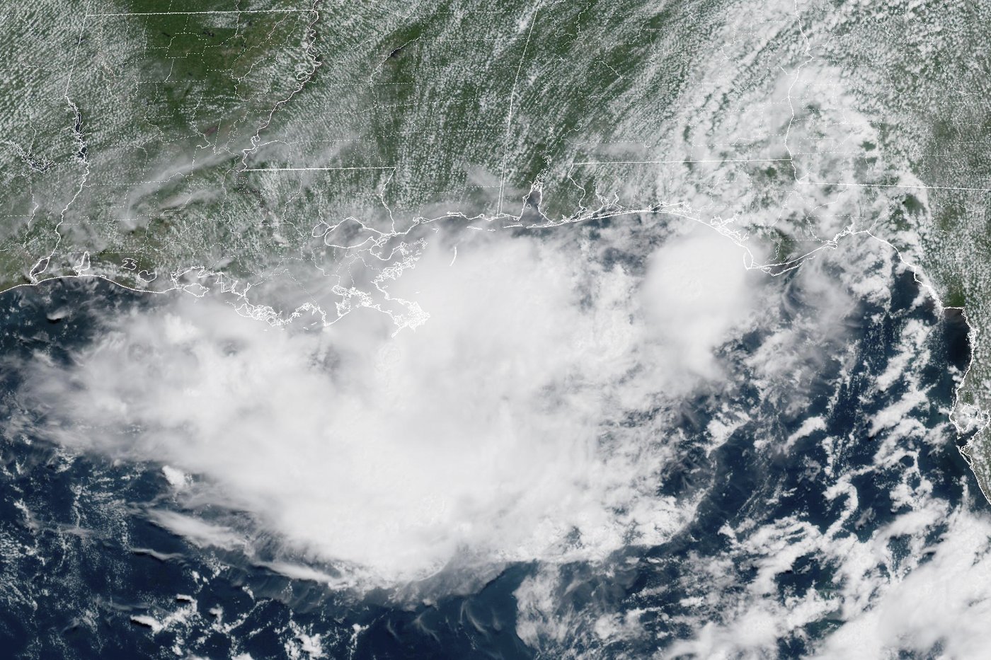 Gulf Coast braces for flooding as storm system builds into possible tropical depression | iNFOnews.ca
