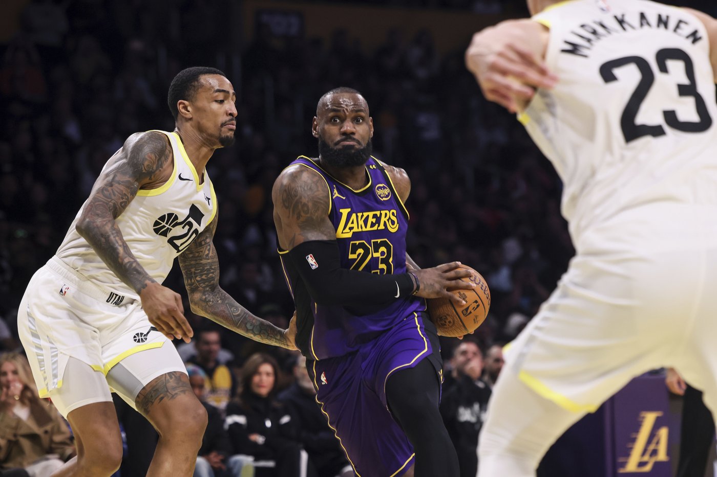 LeBron James says he's taking a social media break for now | iNFOnews.ca