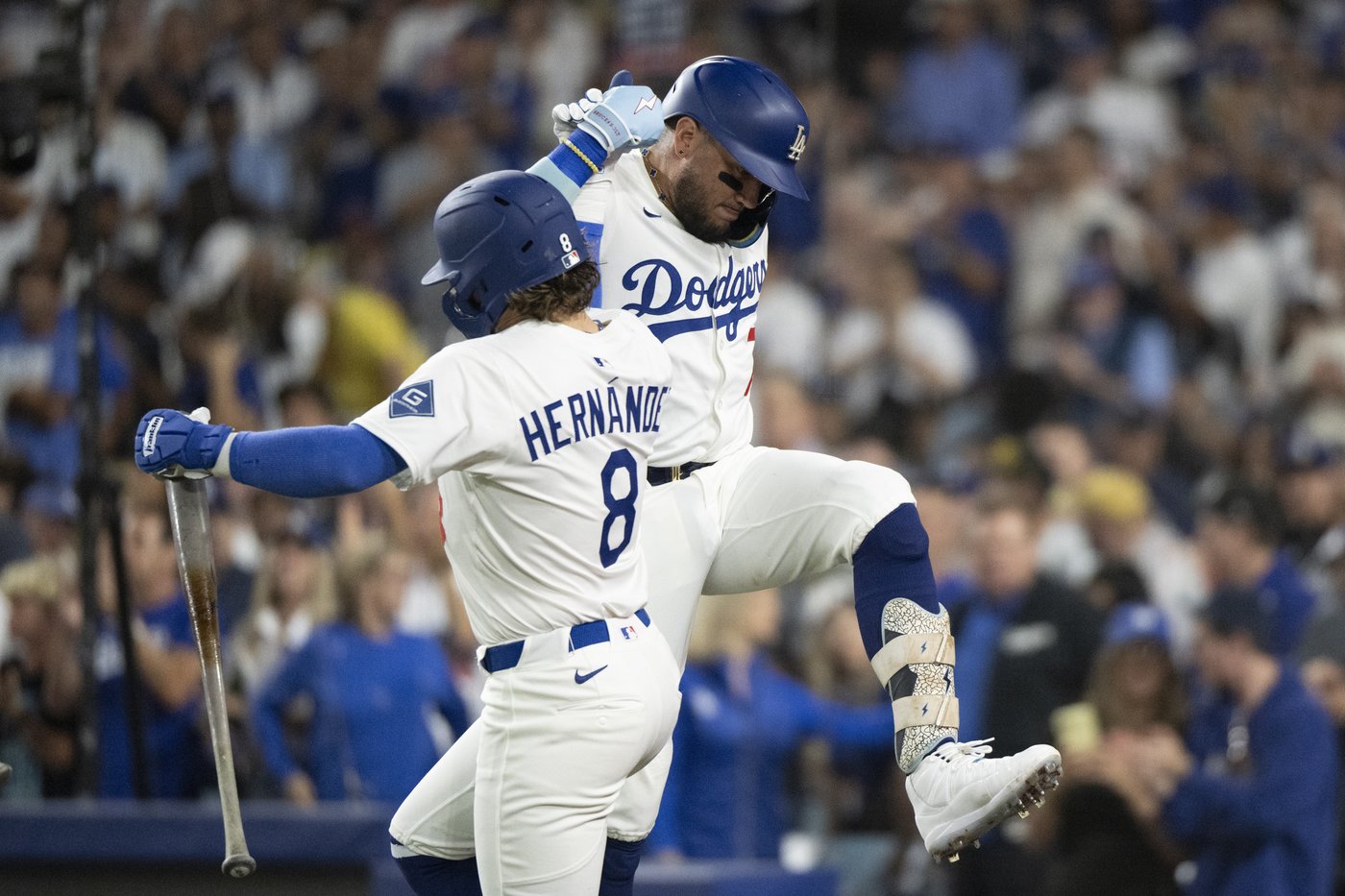 Ohtani's 52nd homer, Kershaw's farewell highlight Dodgers' postseason clinch | iNFOnews.ca