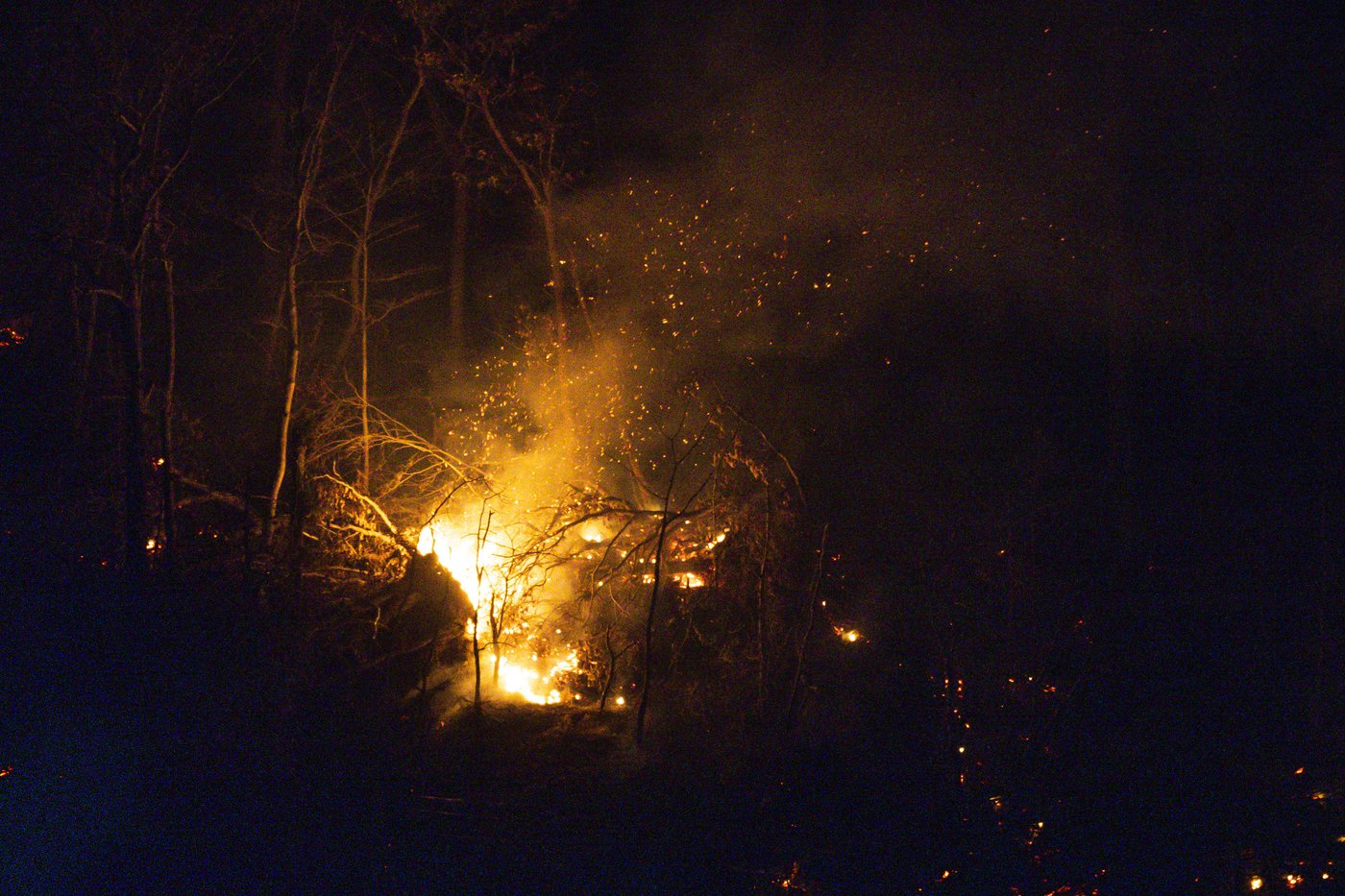 2 charged with setting some Northeast wildfires amid New Jersey drought warning and blazes out West | iNFOnews.ca 2 charged with setting some Northeast wildfires amid New Jersey drought warning and blazes out West | iNFOnews.ca