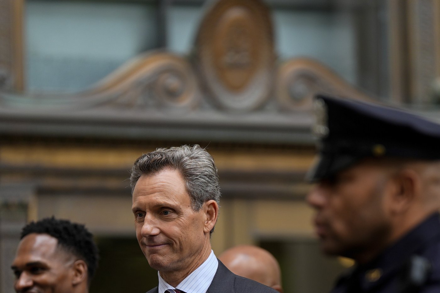 As political scandal grips NYC, a fictional press conference puzzles some New Yorkers | iNFOnews.ca