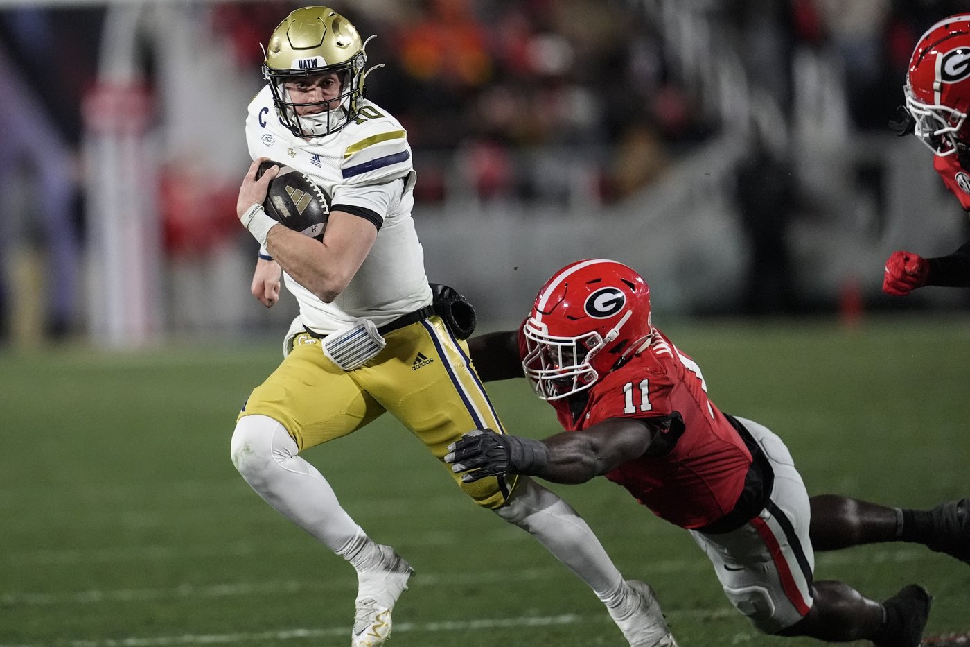Epic! No. 6 Georgia rallies to beat Ga Tech 44-42 in 8 overtimes, bolsters playoff hopes | iNFOnews.ca