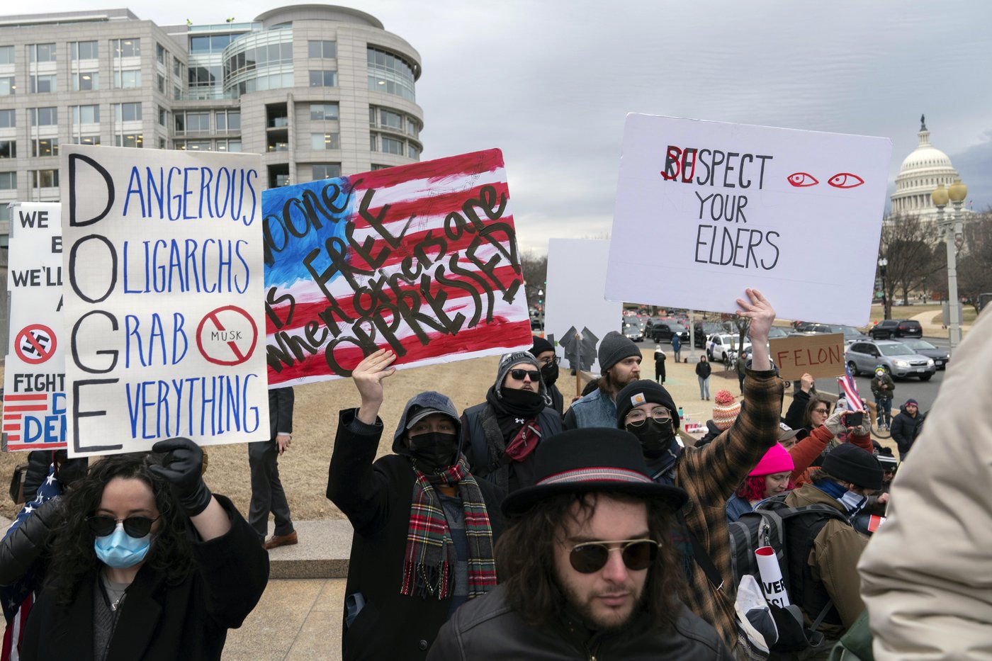 Judge temporarily blocks Trump plan offering incentives for federal workers to resign | iNFOnews.ca Judge temporarily blocks Trump plan offering incentives for federal workers to resign | iNFOnews.ca