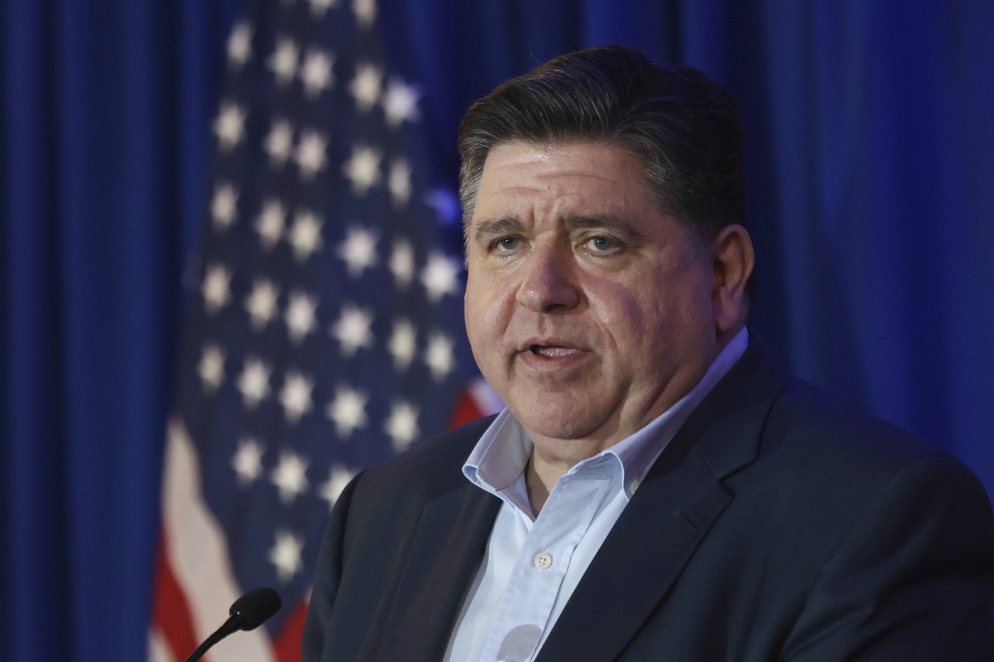 Pritzker and Ocasio-Cortez: A billionaire and a former bartender emerge as Trump resistance leaders | iNFOnews.ca Pritzker and Ocasio-Cortez: A billionaire and a former bartender emerge as Trump resistance leaders | iNFOnews.ca