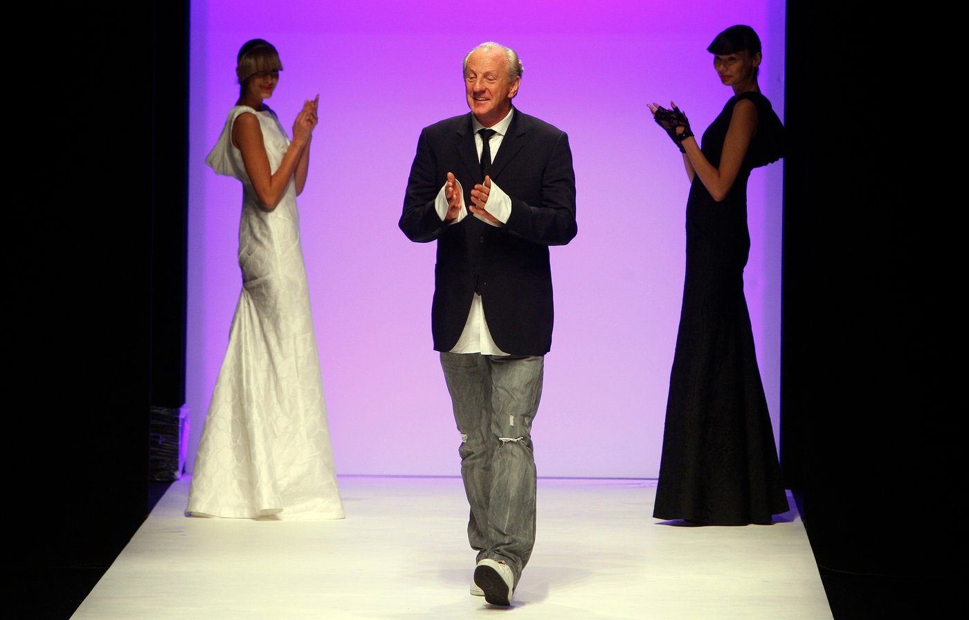 Paul Costelloe, Irish-American fashion designer for Princess Diana, dies at 80 | iNFOnews.ca Paul Costelloe, Irish-American fashion designer for Princess Diana, dies at 80 | iNFOnews.ca