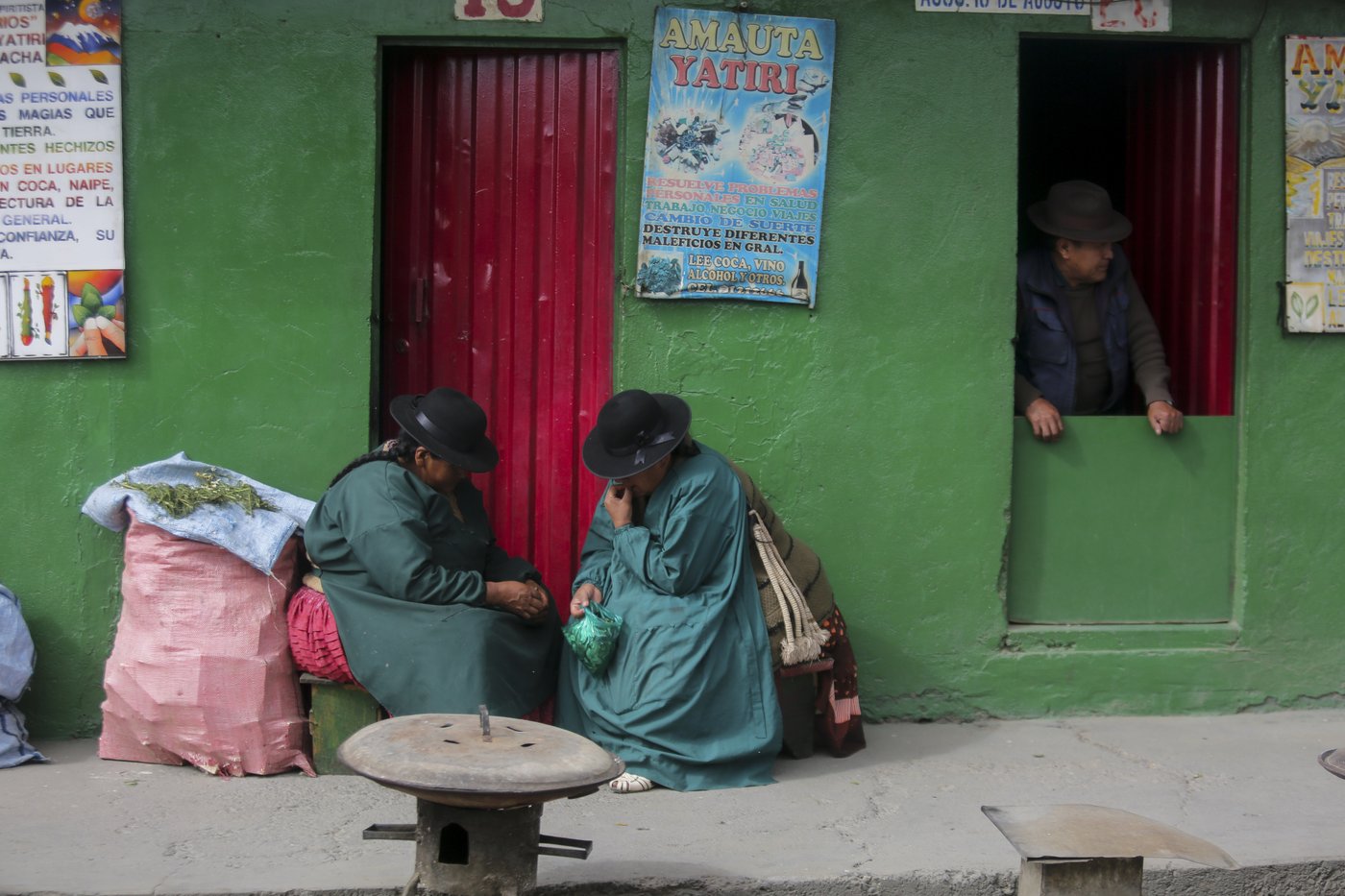 Shamans refuse to evacuate precarious cliff-top shacks in Bolivia despite government order | iNFOnews.ca Shamans refuse to evacuate precarious cliff-top shacks in Bolivia despite government order | iNFOnews.ca