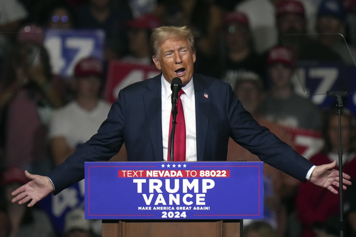 Trump drives his anti-immigration message in Aurora, Colorado | iNFOnews.ca