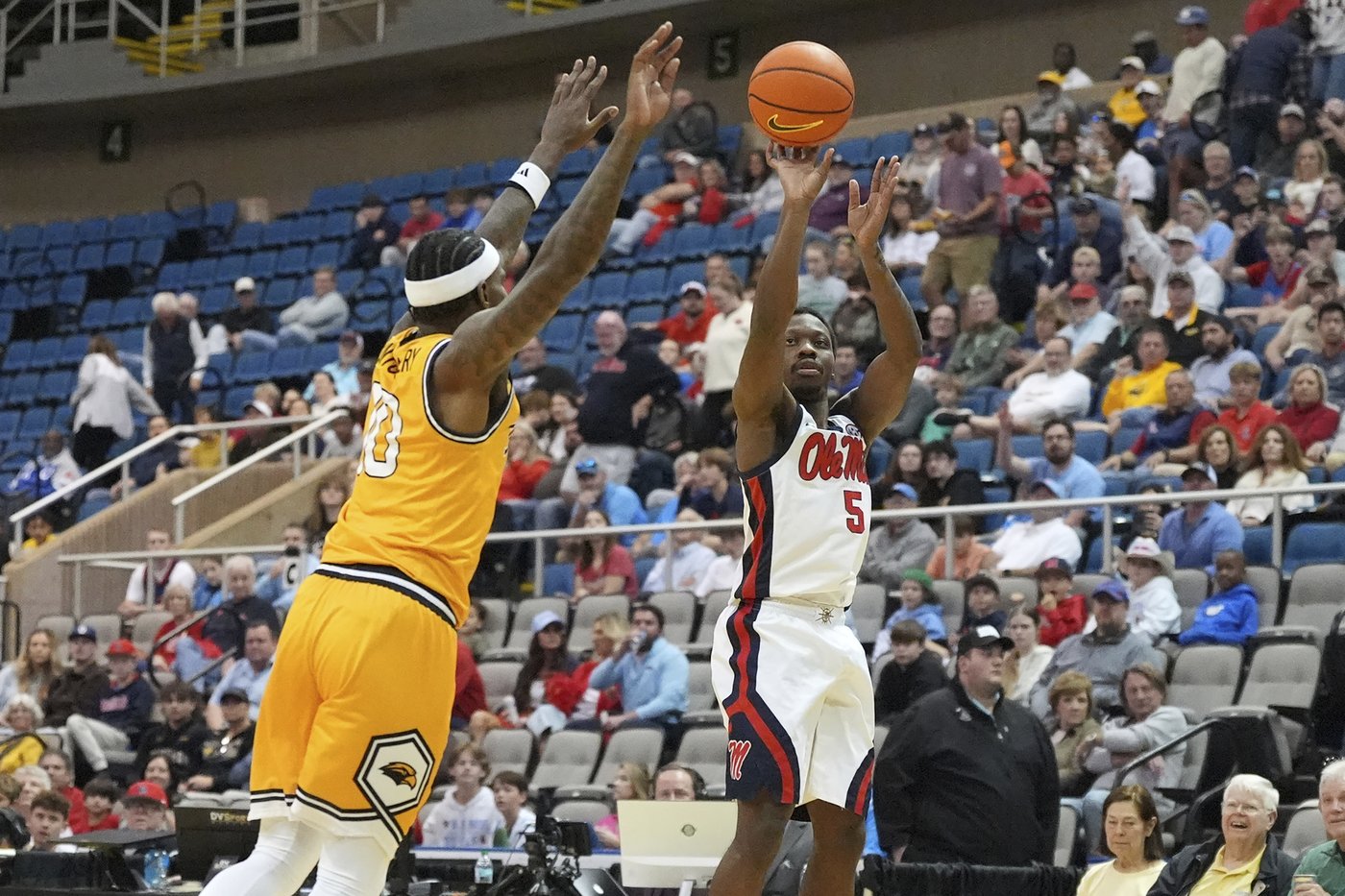 Pedulla hits 6 3-pointers to lead No. 19 Ole Miss to 77-46 win over Southern Miss | iNFOnews.ca