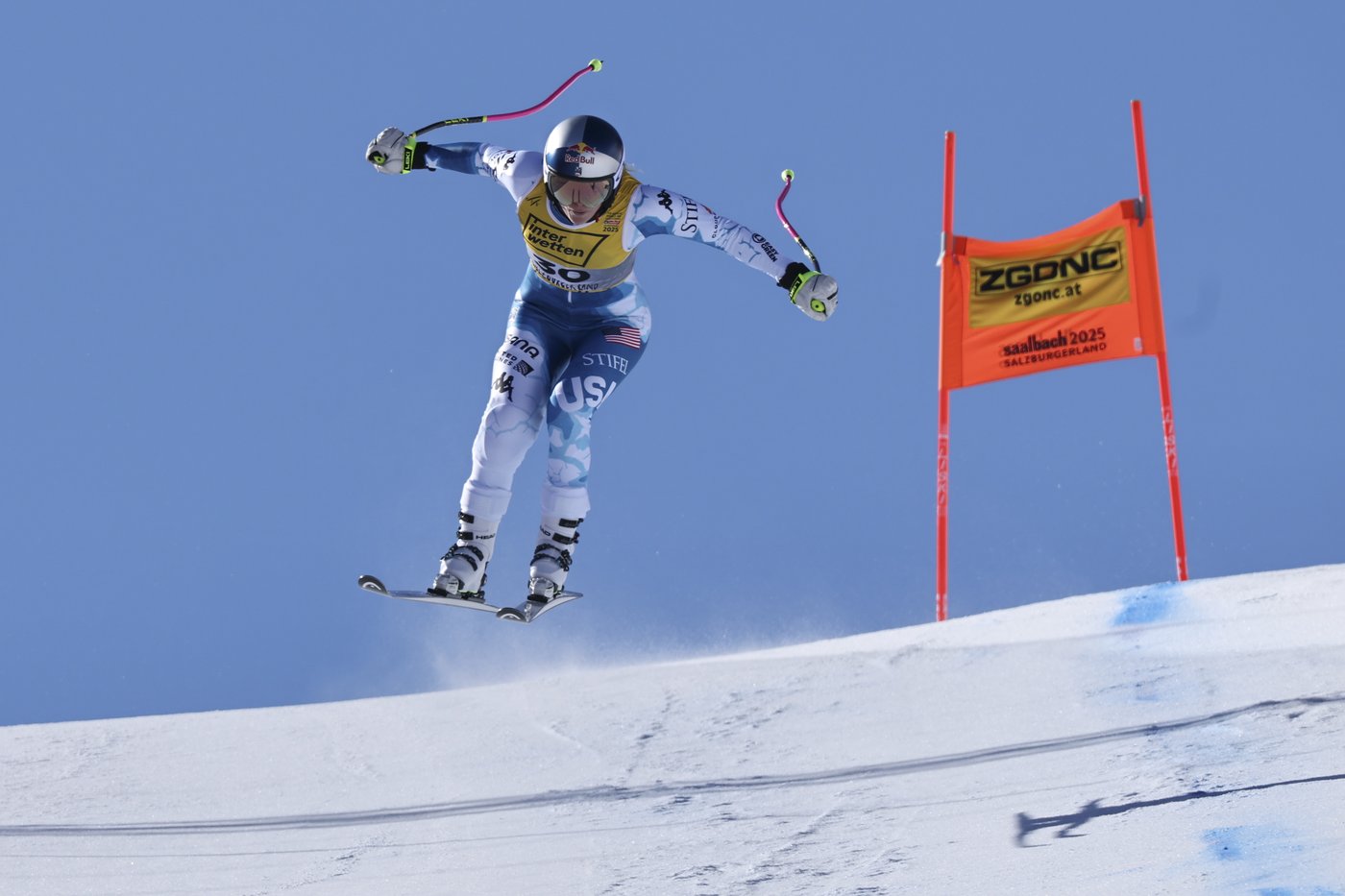 Lindsey Vonn's new titanium knee holds up fine in her 1st training run at the skiing worlds | iNFOnews.ca
