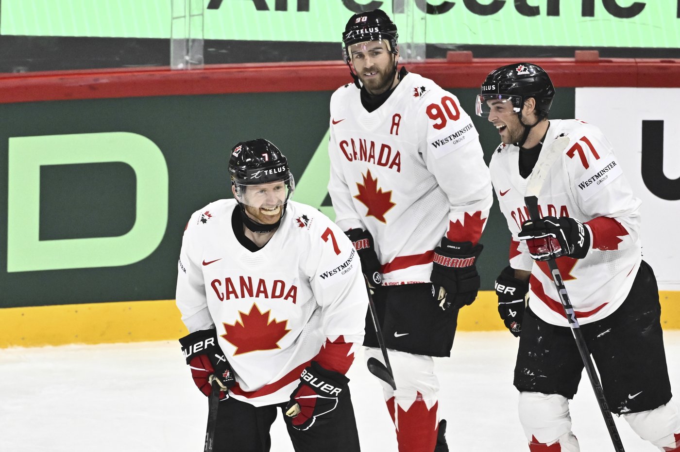 Fleury shines, Canada routs Latvia 7-1 at world men's hockey championship | iNFOnews.ca