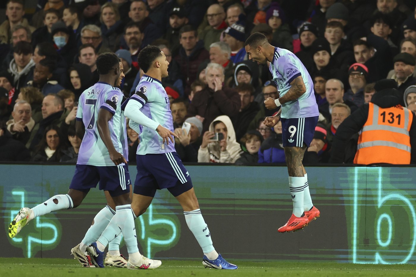 Man City crisis deepens after another loss, Arsenal closes gap on Liverpool | iNFOnews.ca Man City crisis deepens after another loss, Arsenal closes gap on Liverpool | iNFOnews.ca