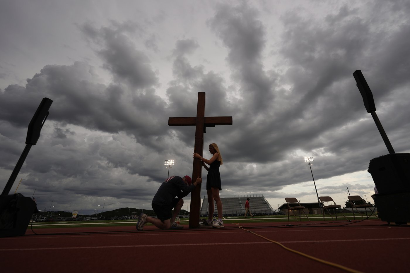 PHOTO COLLECTION: Texas floods leave dozens dead and missing as rescuers search devastated landscape | iNFOnews.ca PHOTO COLLECTION: Texas floods leave dozens dead and missing as rescuers search devastated landscape | iNFOnews.ca