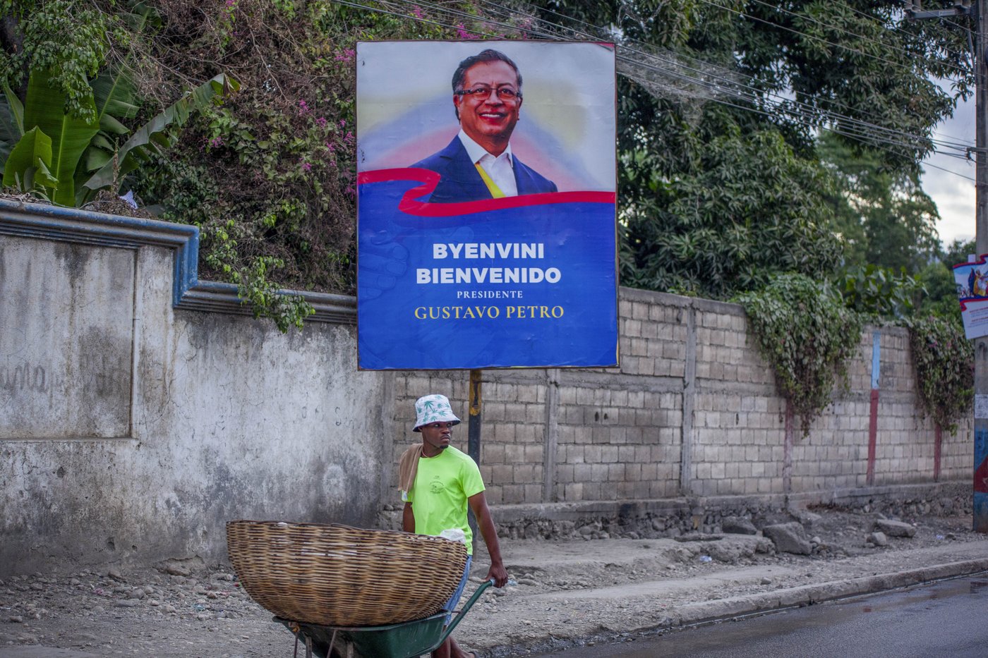 Colombian president visits southern Haiti as country battles surge in gang violence | iNFOnews.ca