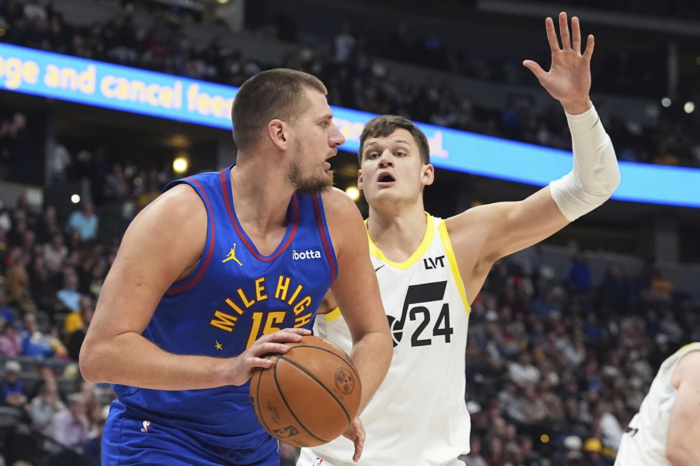 Nikola Jokic scores team-high 27 points, leading the Nuggets past the Jazz 129-103 | iNFOnews.ca Nikola Jokic scores team-high 27 points, leading the Nuggets past the Jazz 129-103 | iNFOnews.ca
