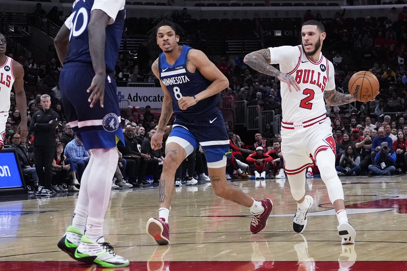 Lonzo Ball makes long-awaited return from knee injuries, scores 10 in Bulls' preseason game | iNFOnews.ca Lonzo Ball makes long-awaited return from knee injuries, scores 10 in Bulls' preseason game | iNFOnews.ca