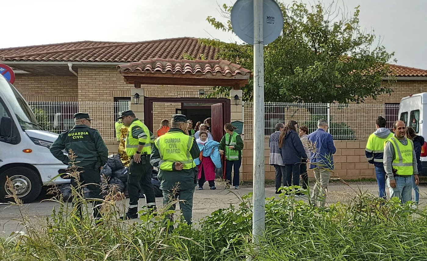 At least 10 people were killed in a fire at a nursing home in northeastern Spain | iNFOnews.ca At least 10 people were killed in a fire at a nursing home in northeastern Spain | iNFOnews.ca